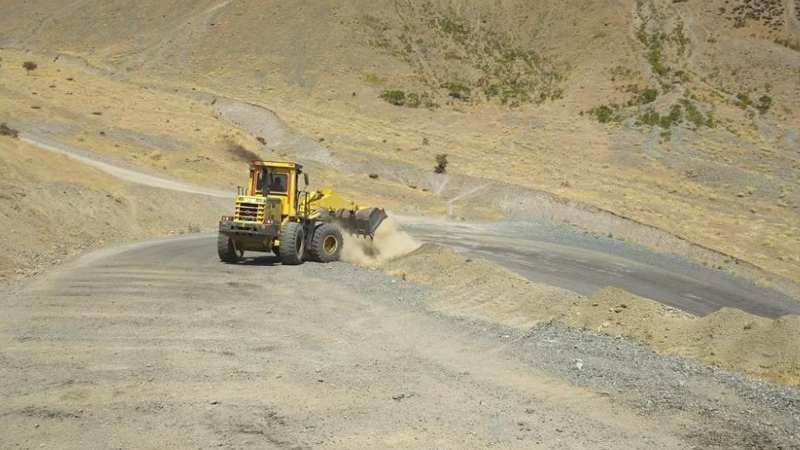 Palu’da asfalt bakım onarım ve yol genişletme çalışmaları