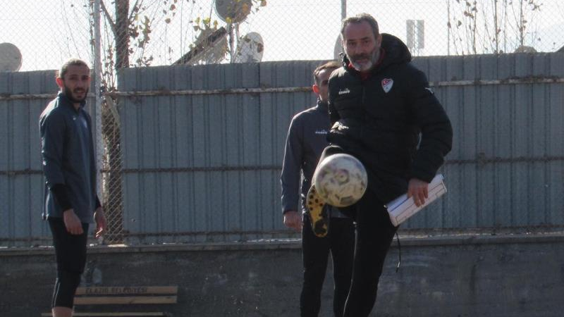 Elazığspor’da Teknik Direktör Biçer’le Yollar Ayrıldı