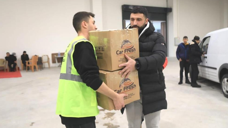 Elazığ Belediyesi'nden deprem bölgesine destek sürüyor