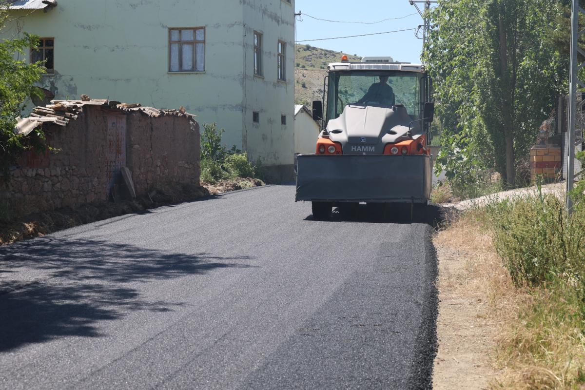 Elazığ İl Özel İdaresi BSK Asfalt Sezonunu Açtı
