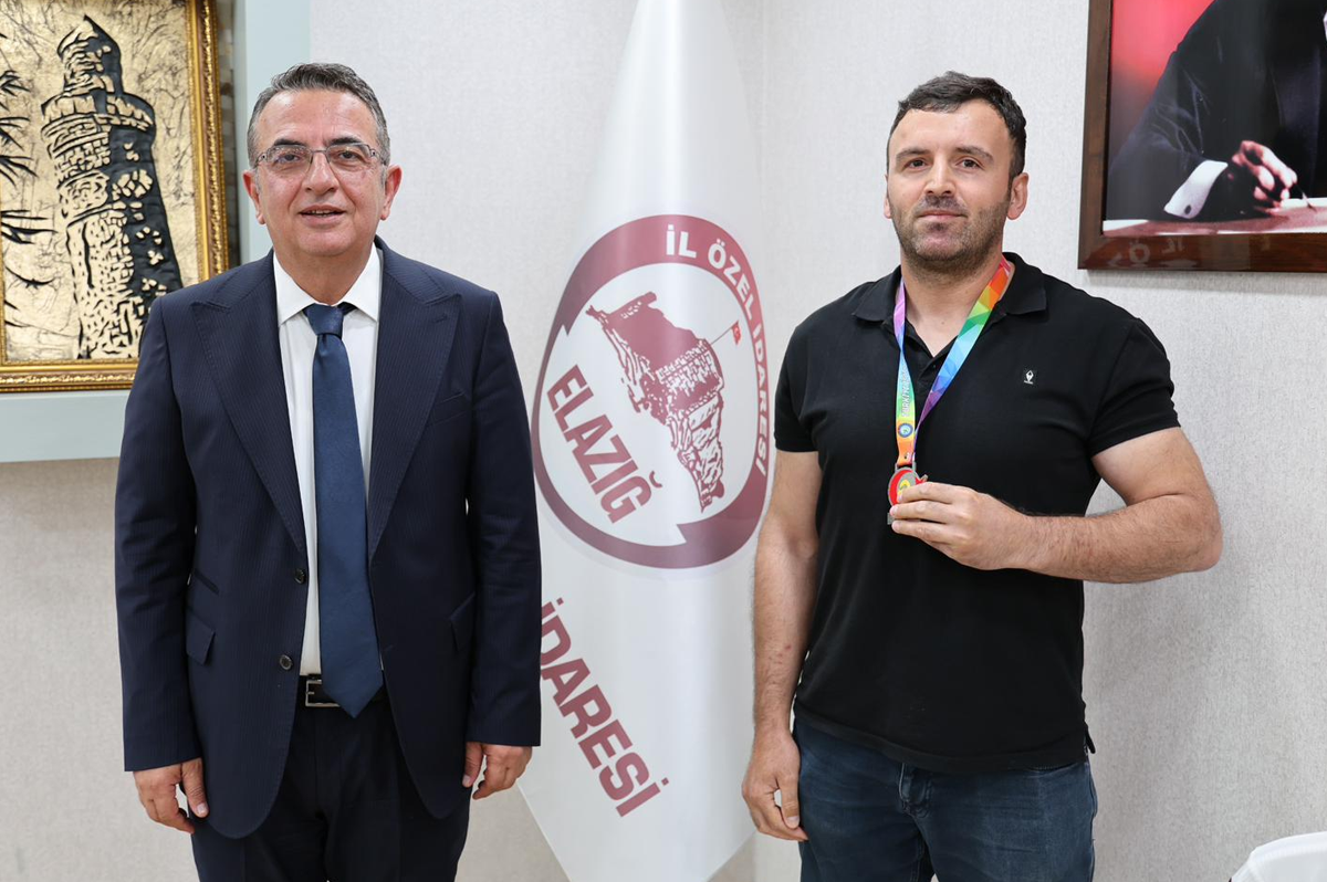 ELAZIĞ, GÜREŞTE TÜRKİYE İKİNCİSİ OLDU
