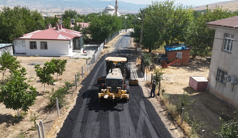 37 DERECE SICAKTA ASFALT MESAİSİ