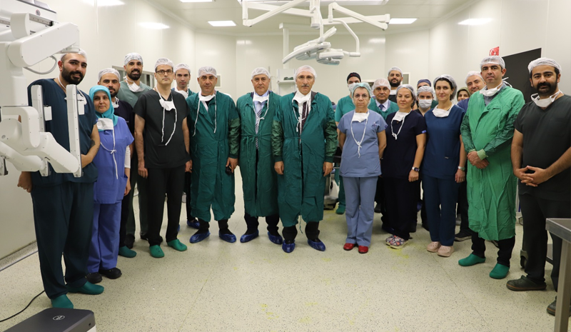 FÜ Hastanesi'nde Robotik Cerrahi Sistemi Hizmete Girdi
