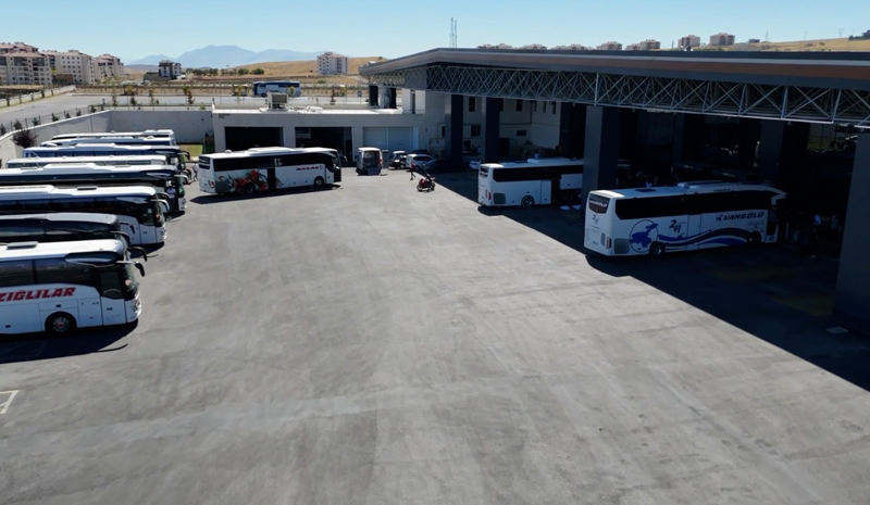 Elazığ Terminali Yazın Yolcularla Doldu