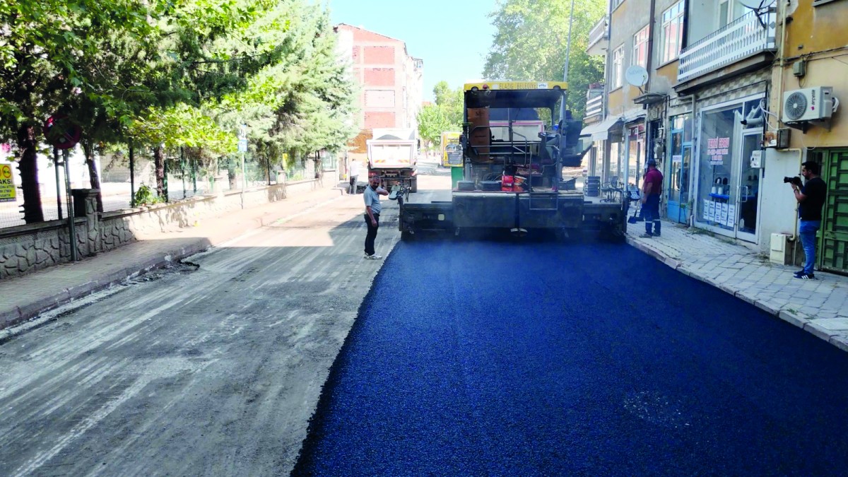 Üniversite Mahallesi ve Yeni Mahalle’nin Yolları Yenilendi